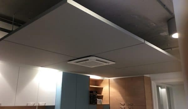 Plafondeilanden met doorvoering