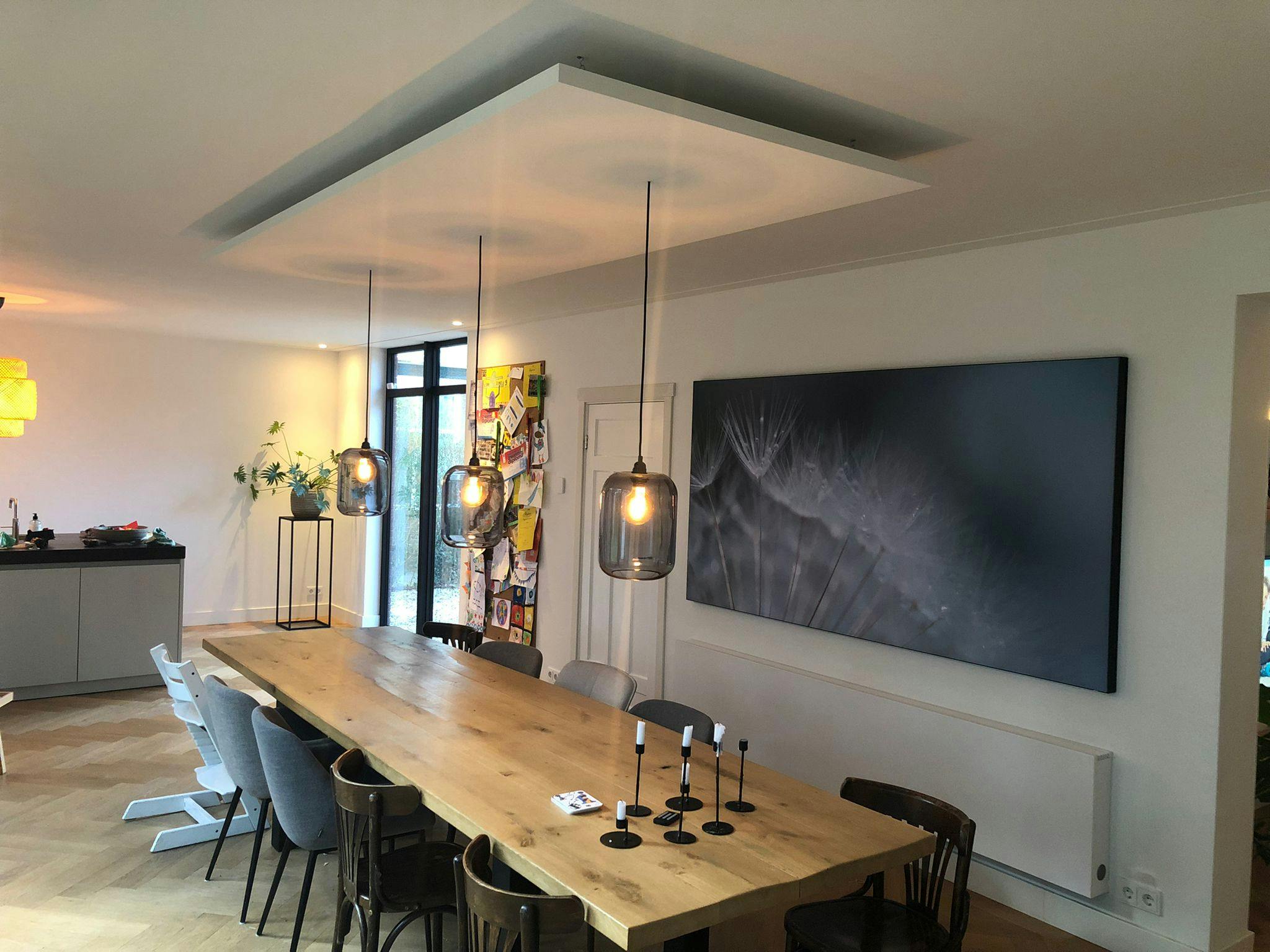 Akoestische oplossingen woning - plafondeiland en fotopaneel